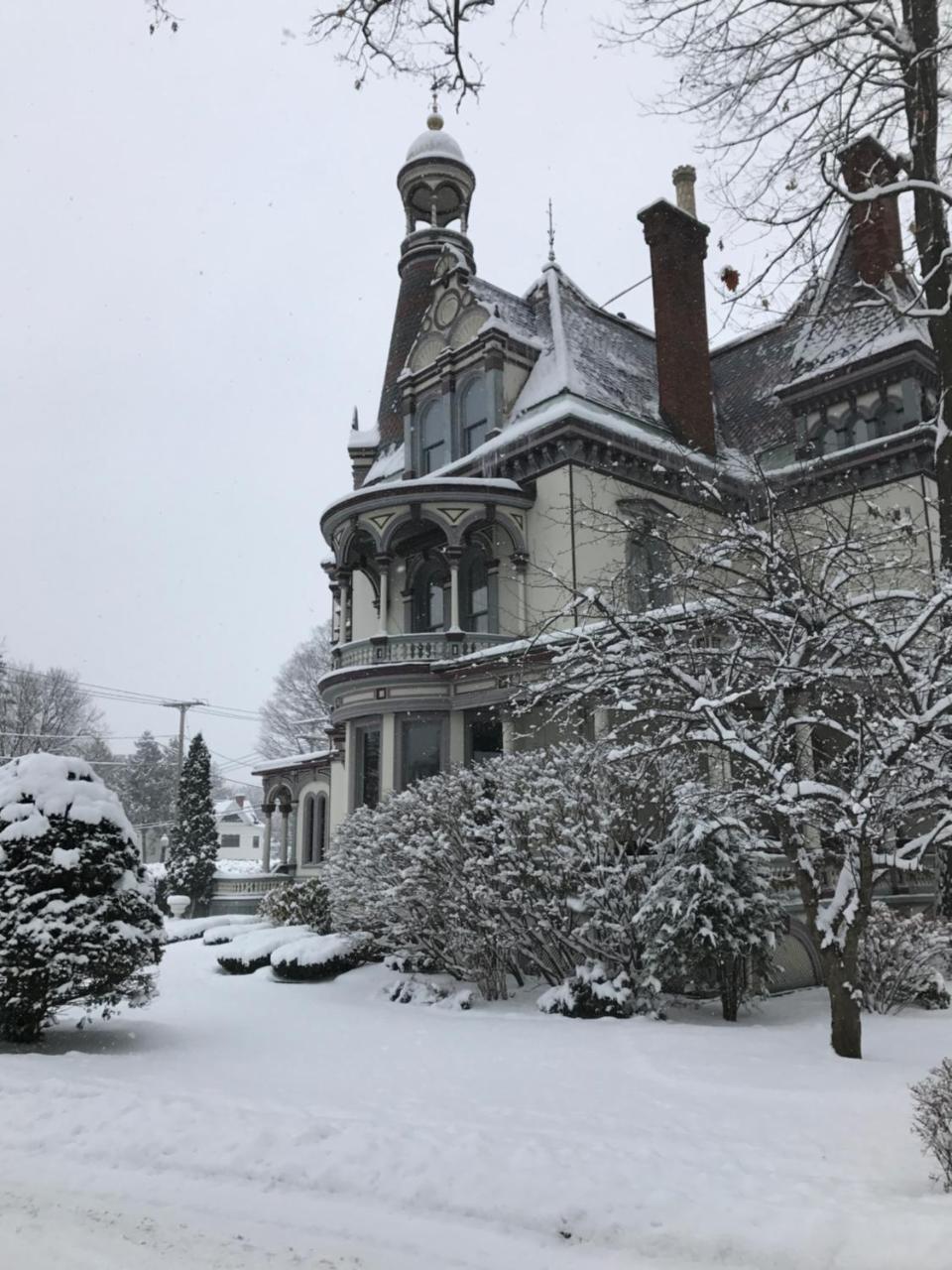 Batcheller Mansion Inn Saratoga Springs Exterior photo