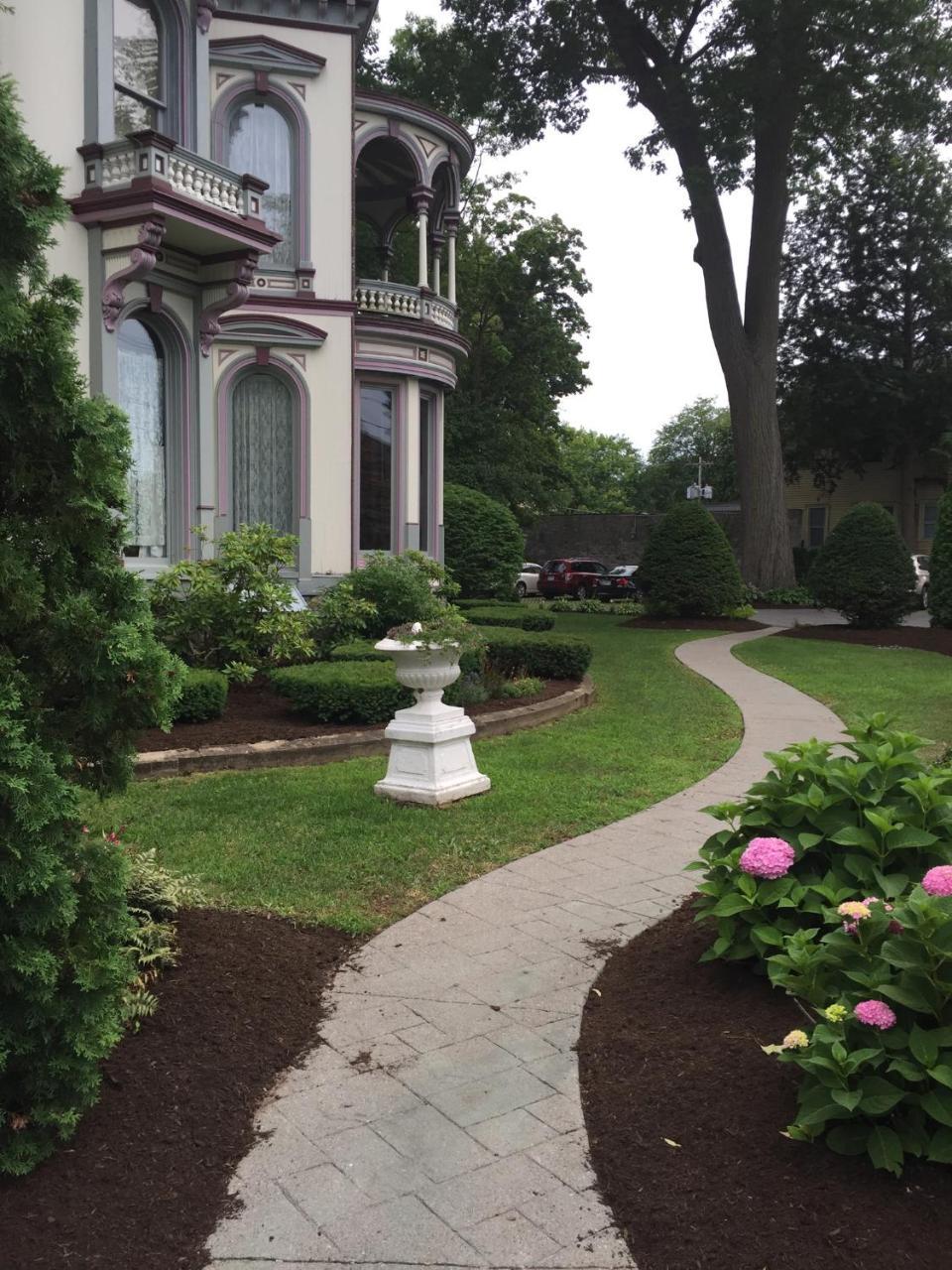 Batcheller Mansion Inn Saratoga Springs Exterior photo